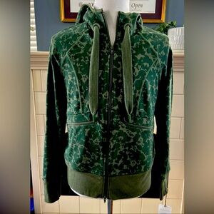 Cabi Marathon Jacket/Hoodie Green Camo Size M